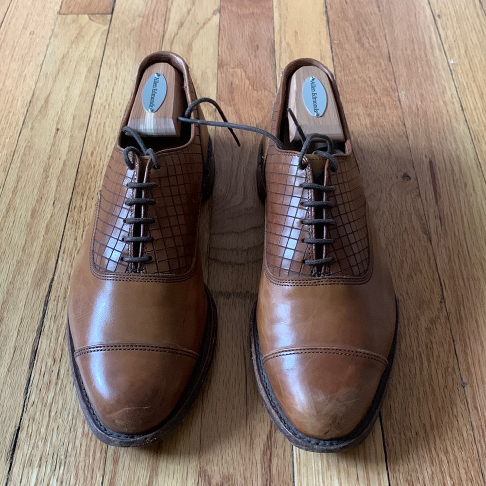 Allen Edmonds Duggan Plaza Cap-toe Oxfords (Walnut)